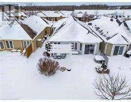 78 UPPER CANADA Drive - 32