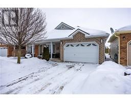 78 UPPER CANADA Drive - 44