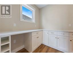 135 GIBBONS Street - 33
