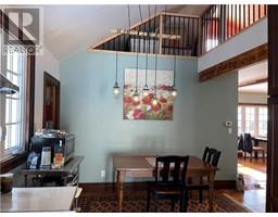 13 KIWANIS Avenue - 14