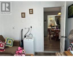 254 HEAD Street S - 23