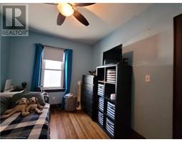 204 QUEEN Street S - 11