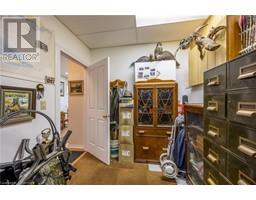 16 HILLTOP Drive - 35