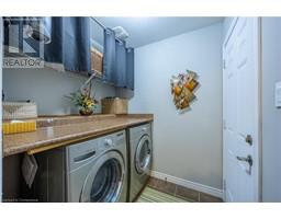 73 UPPER CANADA Drive - 12