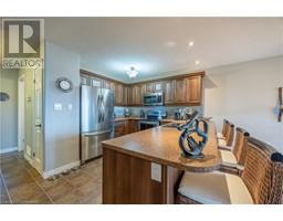 73 UPPER CANADA Drive - 13