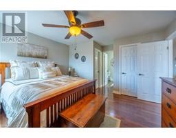 73 UPPER CANADA Drive - 16
