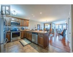 73 UPPER CANADA Drive - 3