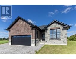 73 DUCHESS Drive - 1