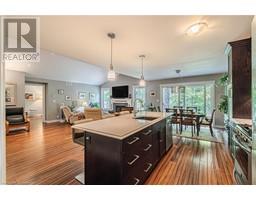 134 ANGLER Avenue - 18