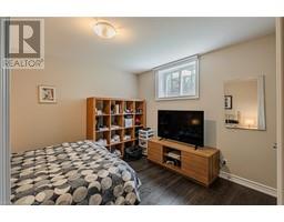 134 ANGLER Avenue - 32