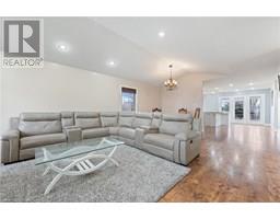 332 DUNCOMBE Road - 6