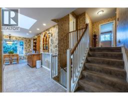 222 DUNCOMBE Road - 10