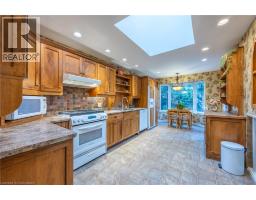 222 DUNCOMBE Road - 11