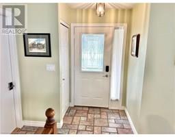 66 CRESTLYNN Crescent - 4