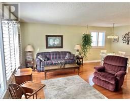 66 CRESTLYNN Crescent - 5