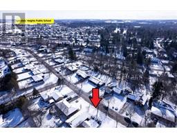 53 BERKLEY Crescent - 37
