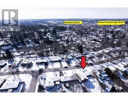 53 BERKLEY Crescent - 38