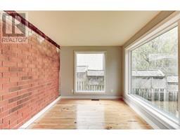 27 SIMSON Avenue - 13