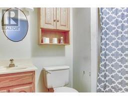 27 SIMSON Avenue - 26