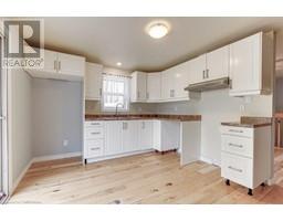 27 SIMSON Avenue - 6