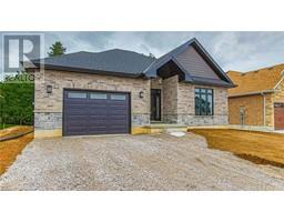 42 DUCHESS Drive - 1