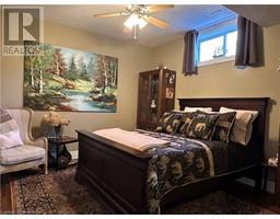 35 SEA BREEZE Drive - 33