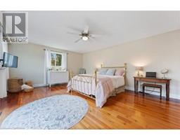 30 LYNNDALE Road - 16