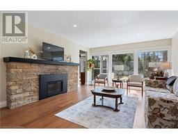 30 LYNNDALE Road - 5