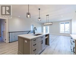 93 DUCHESS Drive - 17