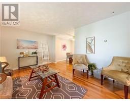 15 FAIRVIEW Drive - 8