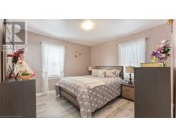 81 E CHURCH Street E - 17