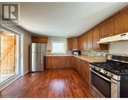 256 HEAD Street S - 18
