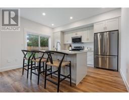 43 AMBER Street - 10
