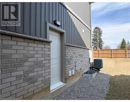 43 AMBER Street - 32
