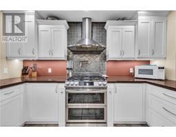 62 LEE Avenue - 9
