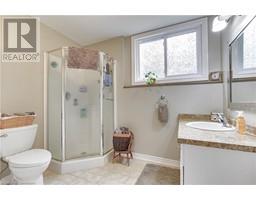 65 WINTERGREEN CRES - 11