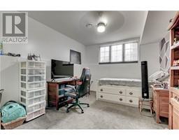 65 WINTERGREEN CRES - 15