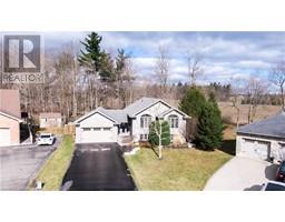 65 WINTERGREEN CRES - 2