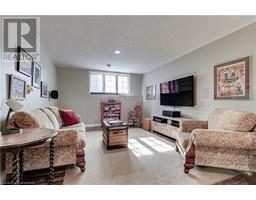 65 WINTERGREEN CRES - 8
