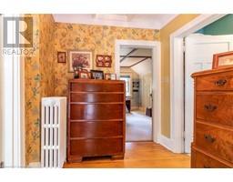 312 NELSON Street W - 26