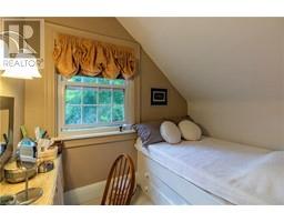 312 NELSON Street W - 29