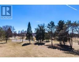 19 MANN Avenue - 24