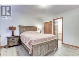 19 MANN Avenue - 9