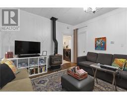 21 CHAPMAN ST W Street W - 20