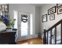 21 CHAPMAN ST W Street W - 3