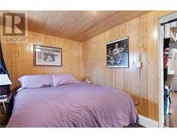 21 CHAPMAN ST W Street W - 38