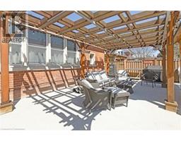 21 CHAPMAN ST W Street W - 44