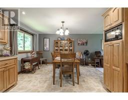 8 MILLER Crescent - 10