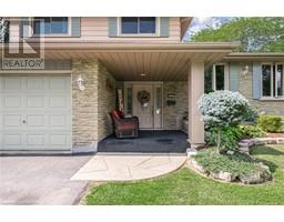 8 MILLER Crescent - 2
