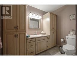 8 MILLER Crescent - 22